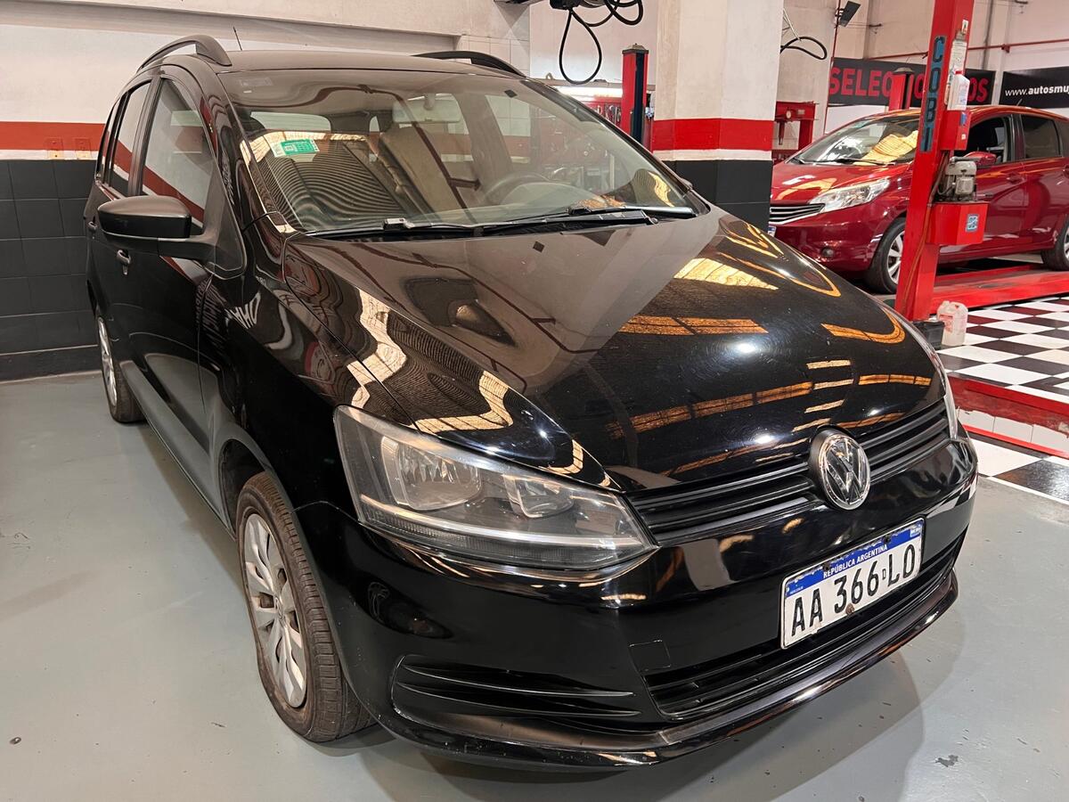 VOLKSWAGEN SURAN CONFORTLINE (2016)
