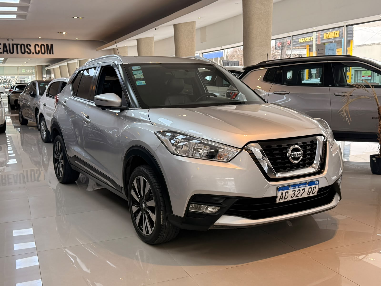NISSAN KICKS EXCLUSIVE CVT F2 (2018)