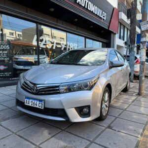 TOYOTA COROLLA 1.8 SE-G CVT (2016)